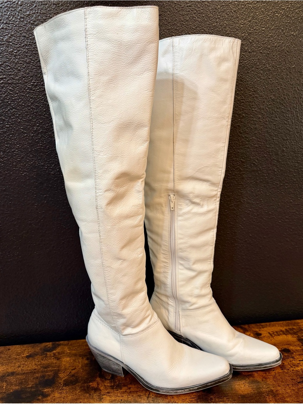 Old Cutler Over-the-Knee white Leather Boots Sz: 6